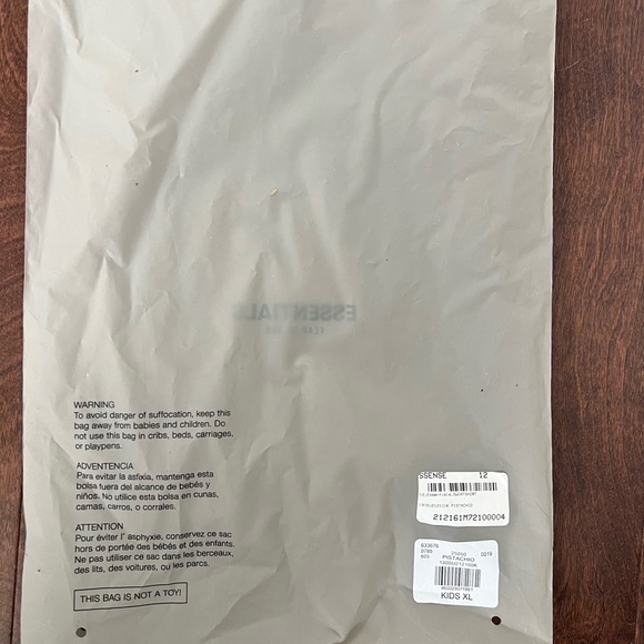 Fear of God Essentials Green Fleece Kids Shorts Size 12 - Picture 6 of 6